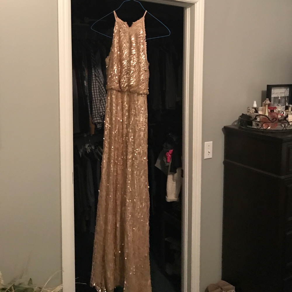 size 4 Donna Morgan Collection